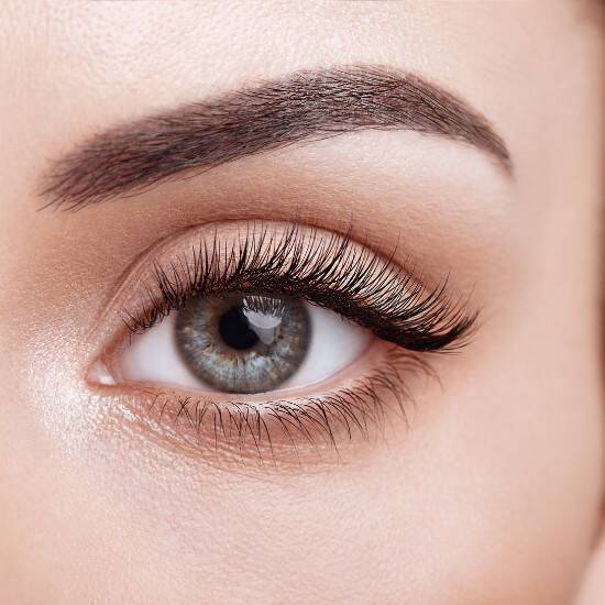 Klassische Brauen- und Wimpernkosmetik Klassische Brauen und Wimpern-Kosmetik